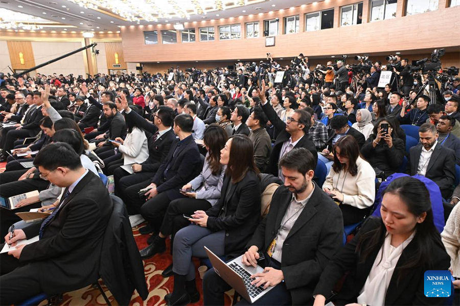 【两会】王毅4.png