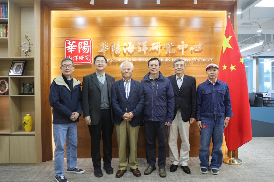 台湾政治大学安全研究中心主任刘复国一行来访我中心