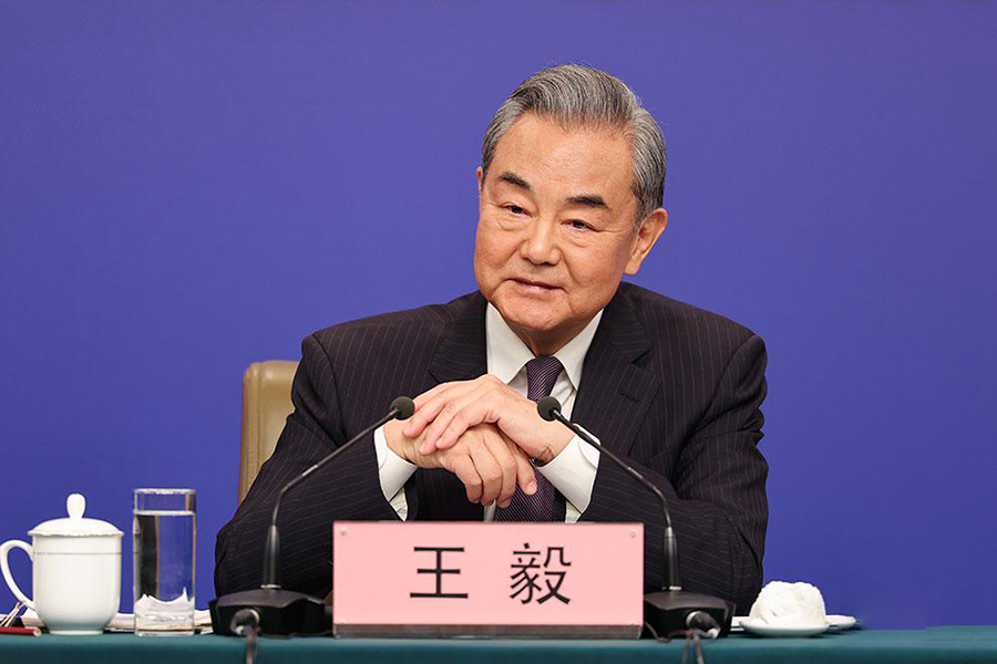 亲诚惠容行大道，命运与共开新篇——中共中央政治局委员、外交部长王毅谈习近平主席对越南、马来西亚、柬埔寨进行国事访问