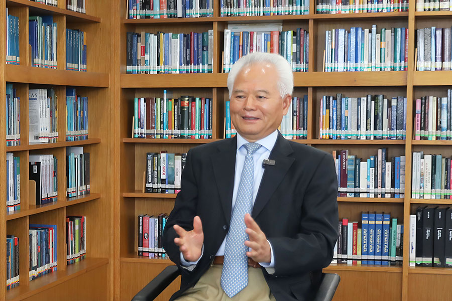 吴士存接受总台记者专访