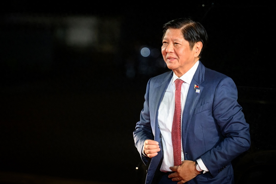 奉劝菲律宾个别政客不要引火烧身
