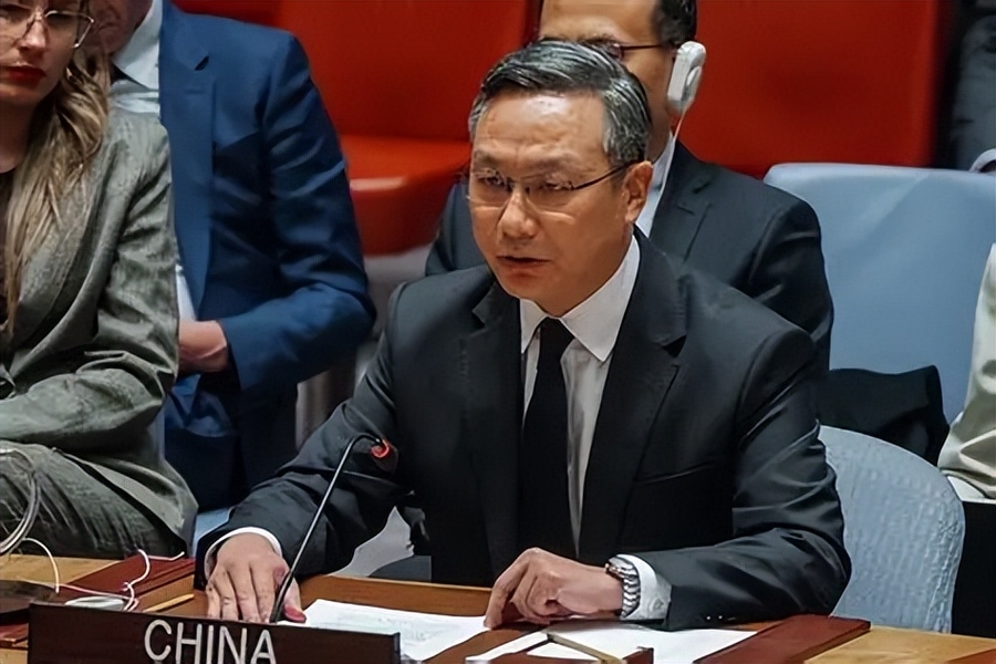 中方自始不接受、不承认该“裁决”！