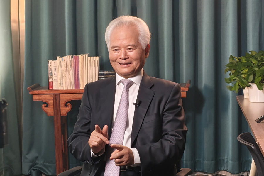 吴士存在京接受央视“铁鉴”栏目组专访 