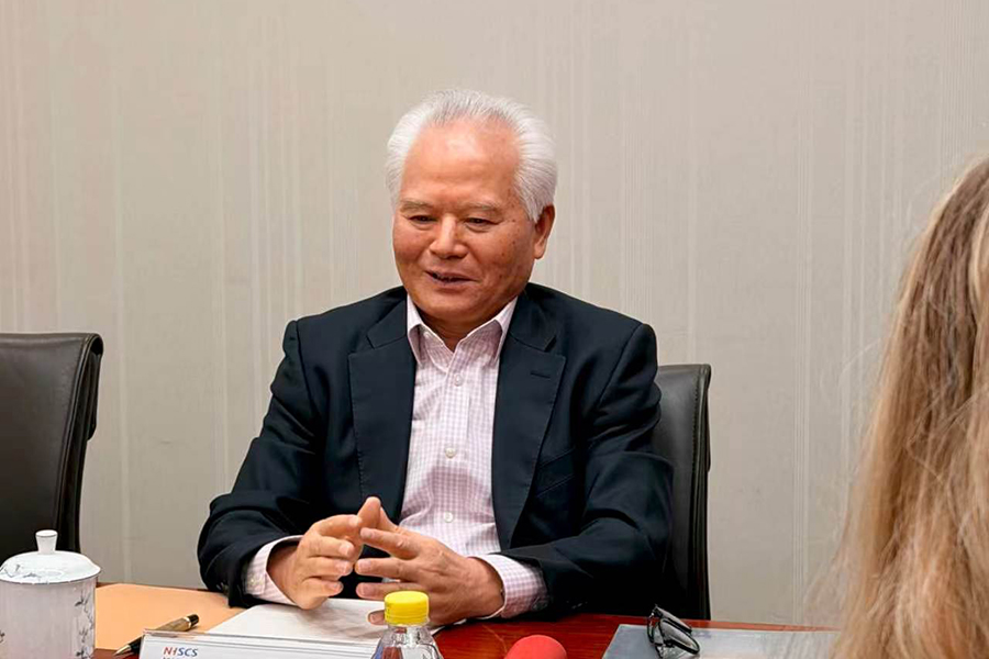 吴士存在京会见加拿大驻华使馆外交官